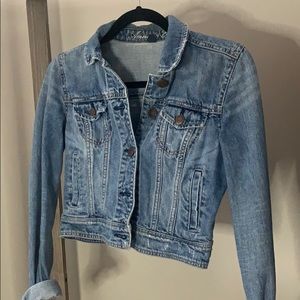 Light wash crop Jean jacket! Size small AE